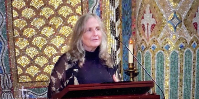 Wendy Gerber of Temple Emanu-El shared her story with members of the congregation during a recent Friday evening service. She spoke with Fox News Digital about what she saw and heard at the Ukraine-Poland border. 