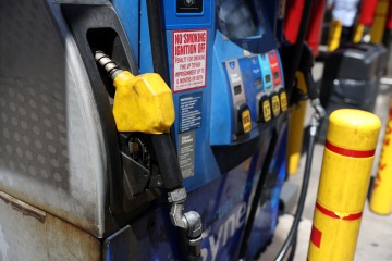 Petrol prices fall BELOW 175p a litre - knocking £9 off a tank