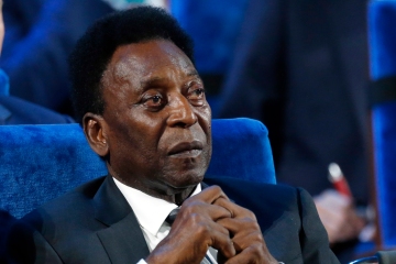 Pele, 82, 'in stable condition' after health scare as hospital give update