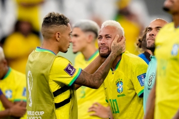 Fans say same thing as Neymar ‘does a Ronaldo’ in Brazil penalty loss to Croatia