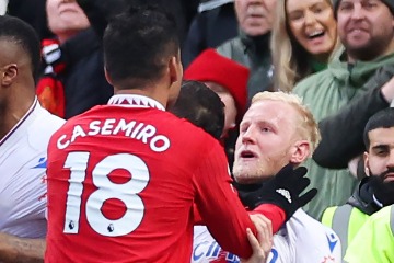 Man Utd fans say same thing after Casemiro is sent off for ‘choking Hughes’