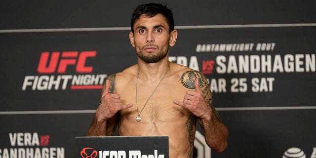 Alex Perez steps on the scale for the official weigh-ins at Westin San Antonio North for UFC Fight Night - Vera vs Sandhagen - Weigh-ins on March 24, 2023 in San Antonio.