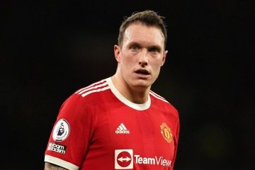 Ex-Man Utd star has theory as to why Phil Jones refused to quit Man United
