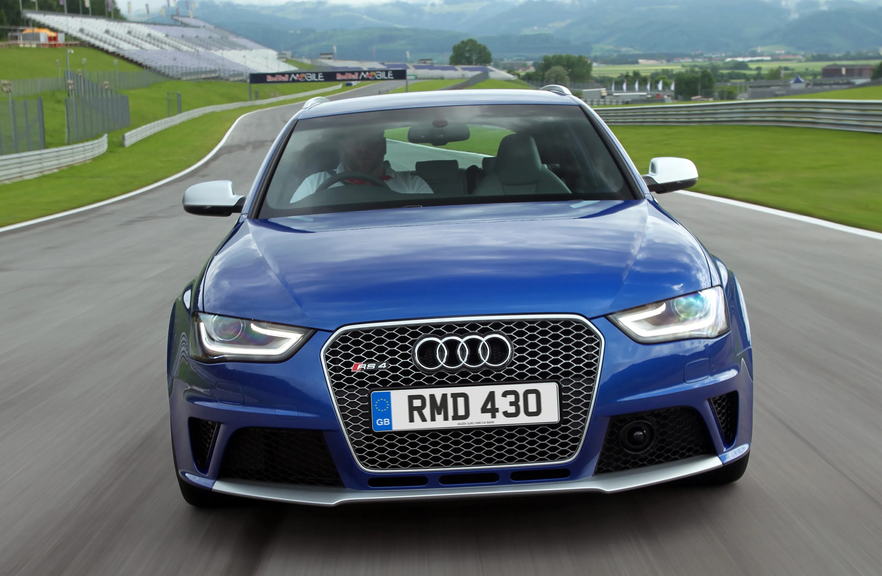 Instead, Ronnie swears by the Audi RS4 Avant