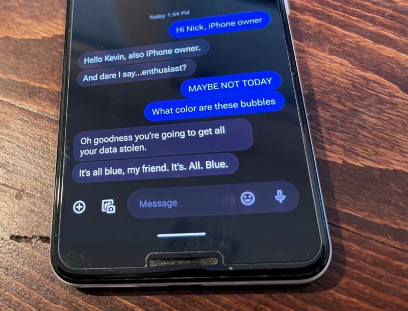 Beeper, as it worked shortly before launch on Dec. 5, sending iMessages from a Google Pixel 3 Android phone.
