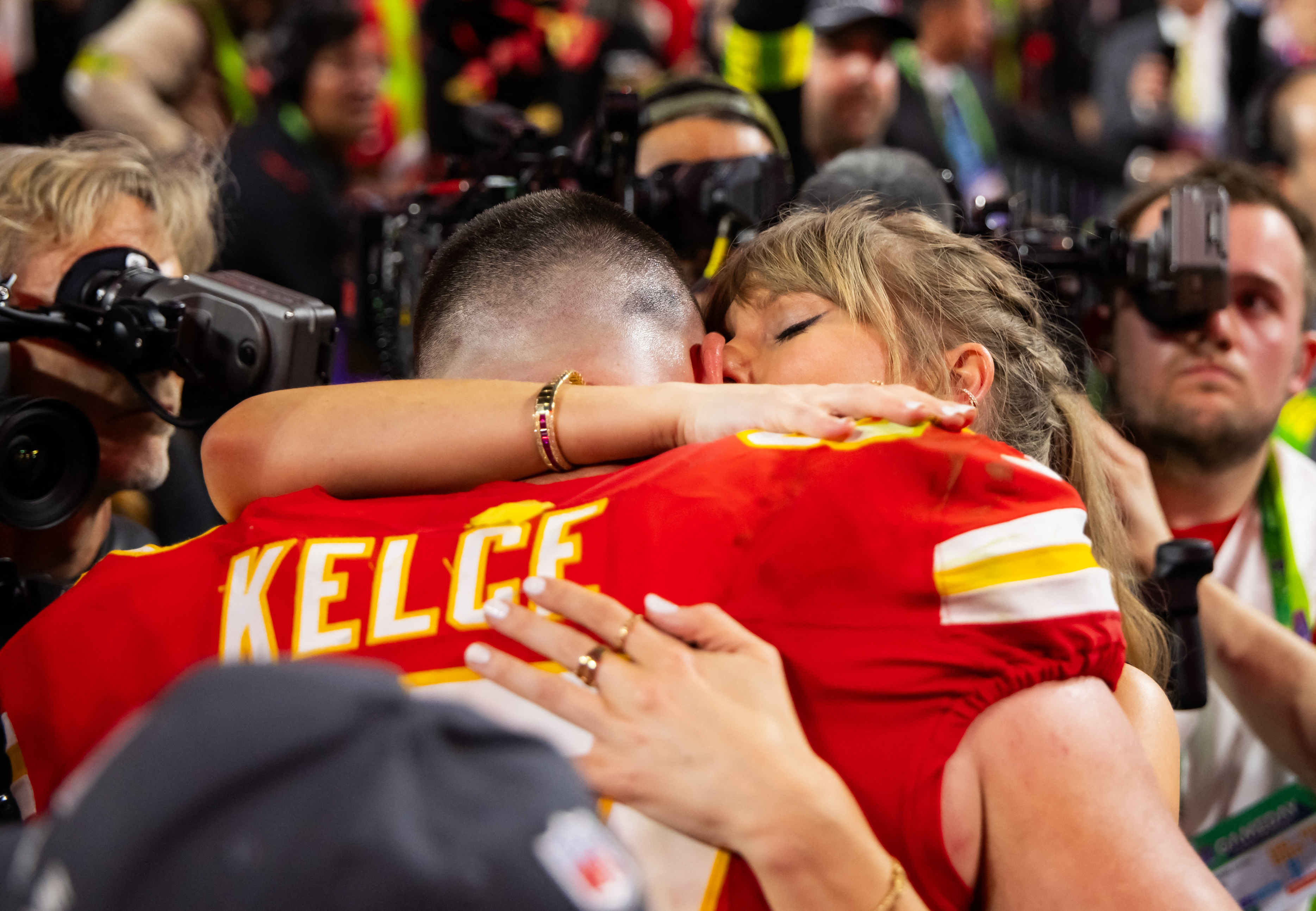 Kansas City star Travis Kelce and Swift show off their love during the Super Bowl